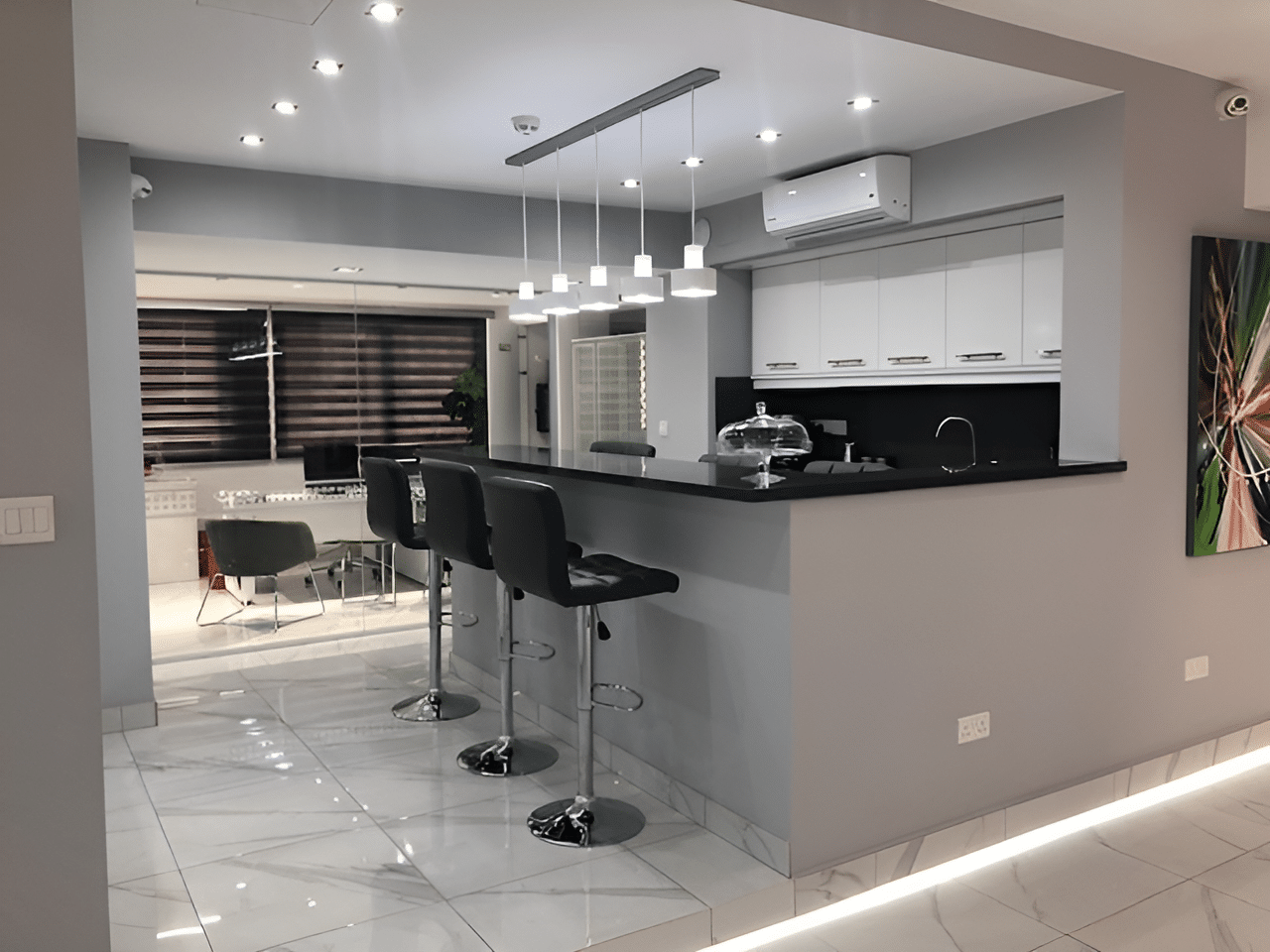 whole office for rent in limassol .png