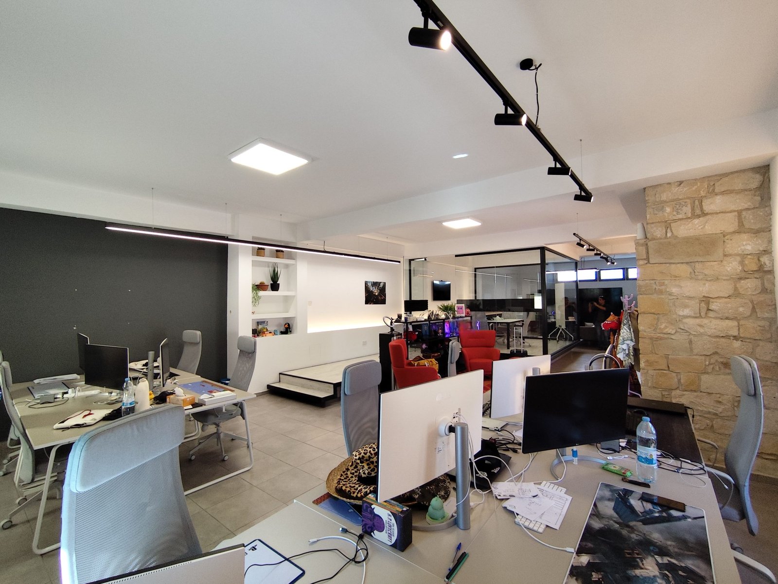 commercial property for rent scaled .jpg